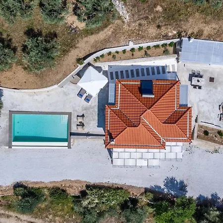 Villa Ninemia In