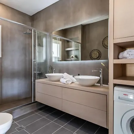 Βίλα Ninemia In *